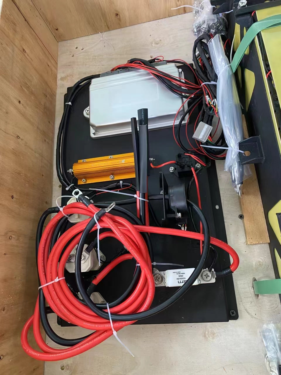 Custom Agricultural Vehicle Battery 390V with Sodium Ion battery lifepo4 LTO battery As Requested